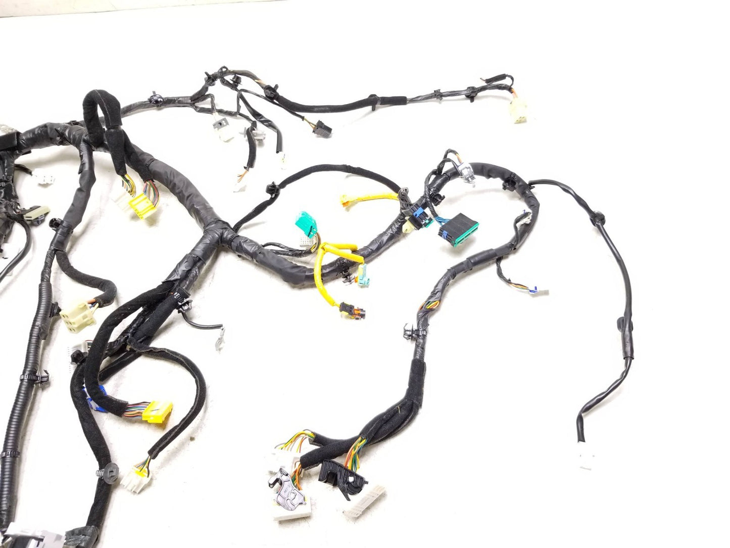 2014 - 2016 Kia Soul Dashboard Instrument Panel Wiring Harness OEM