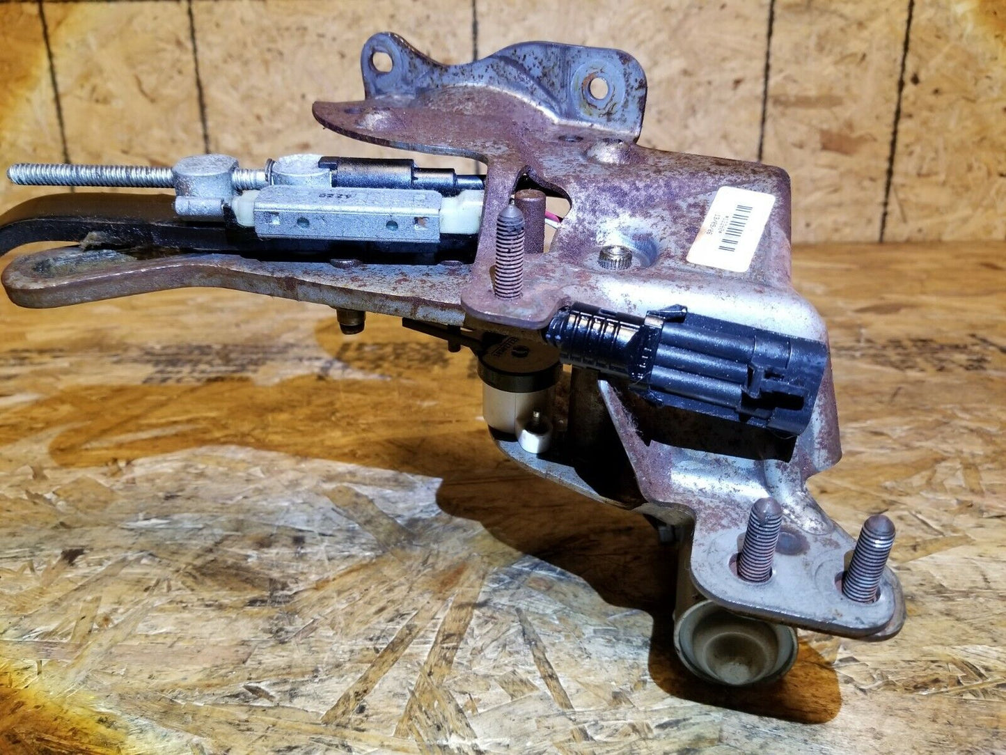 2004 - 2009 Cadillac SRX Brake Pedal OEM