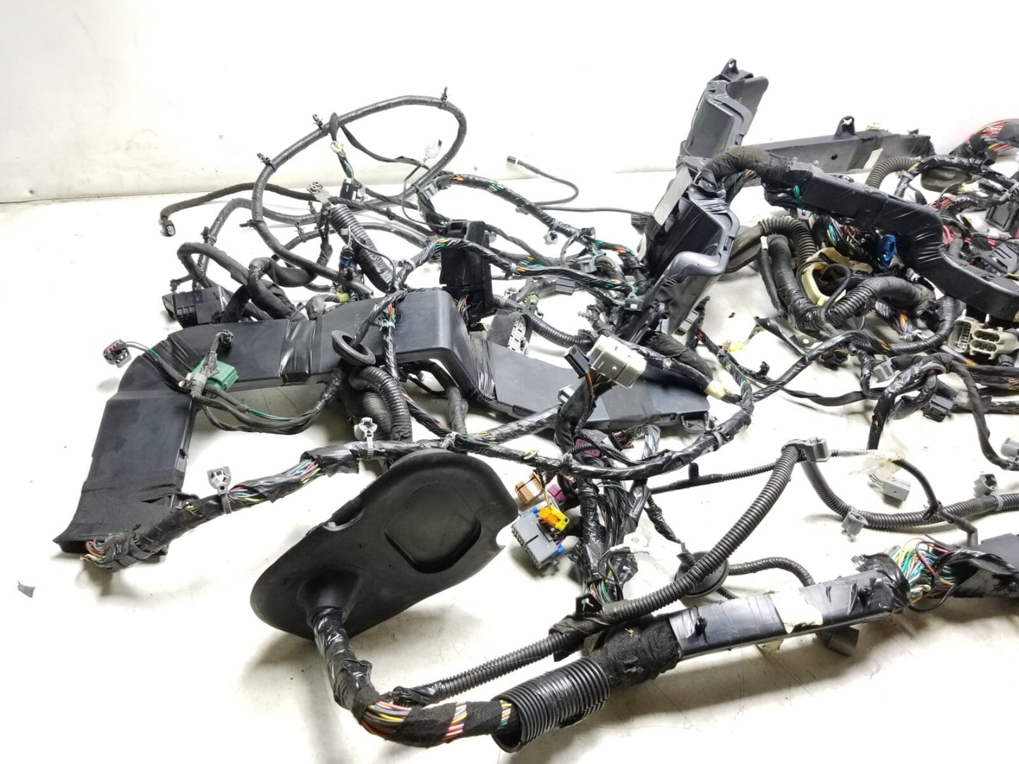2010 - 2013 Cadillac SRX 3.0l Interior Floor Wire Harness OEM