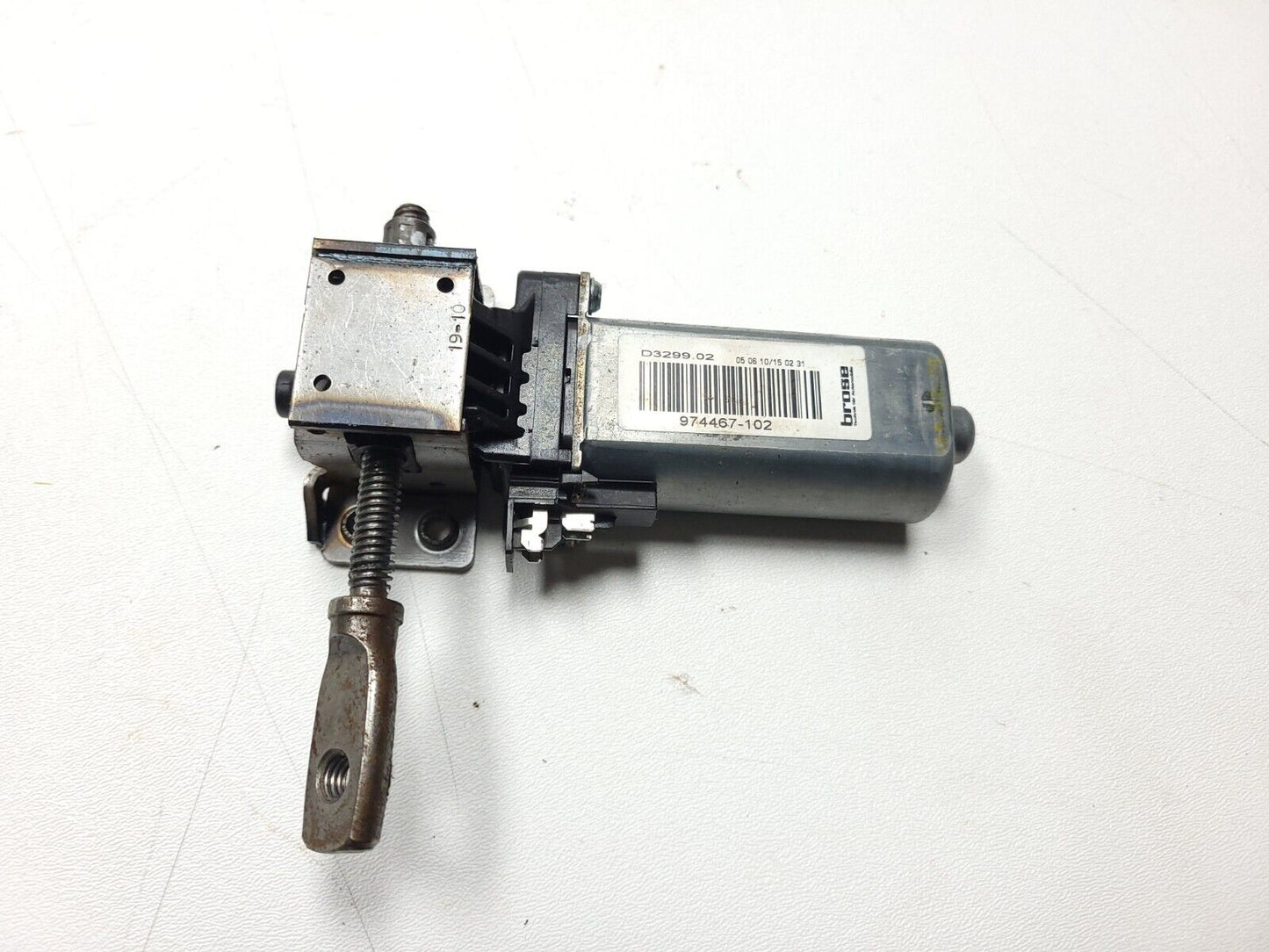 2010-1019 Jaguar XJ Front Seat Adjust Motor Passenger Right 5pcs OEM