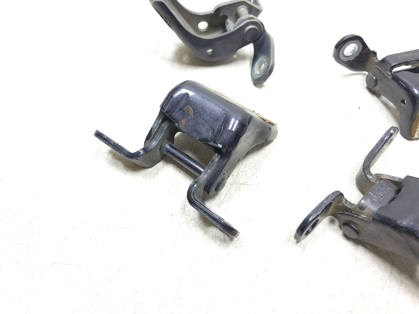 2009 - 2014 Acura Tl Door Hinge Passenger Side Right Front & Rear OEM