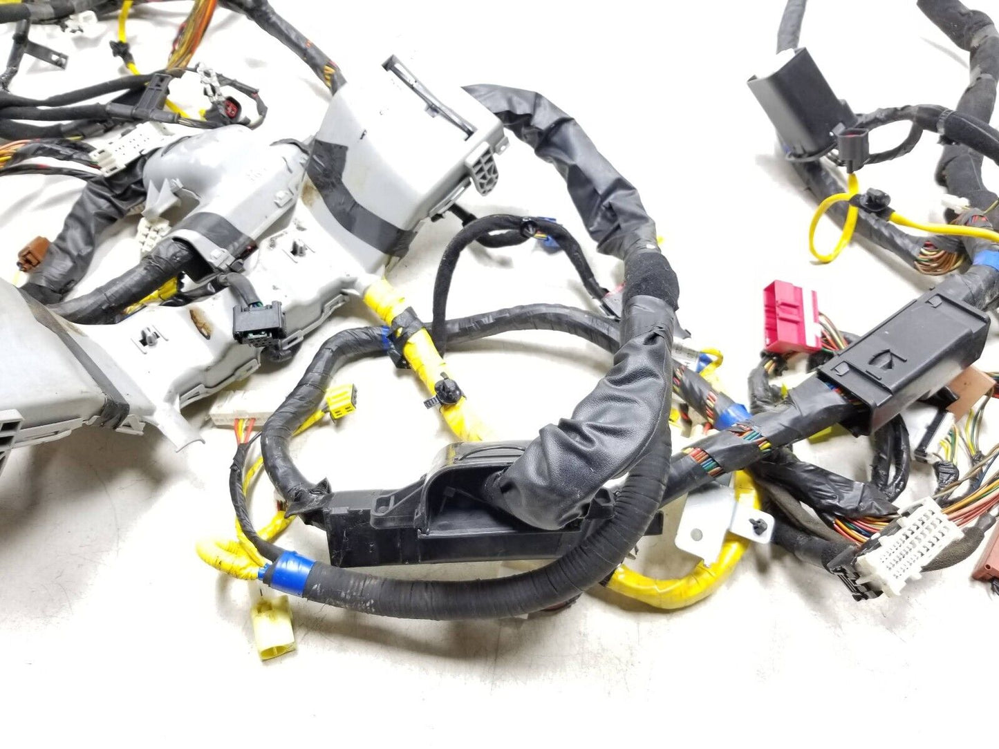 06 - 10 Hyundai Azera Interior Wire Harness OEM