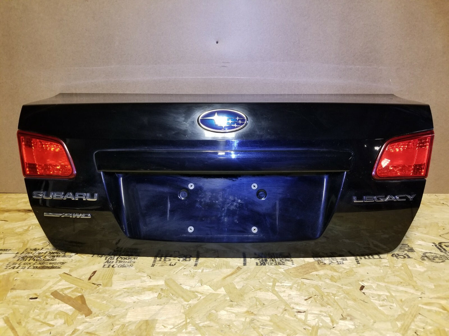 10 11 12 13 14 Subaru Legacy Srunk Lid W/ Tail Light  OEM