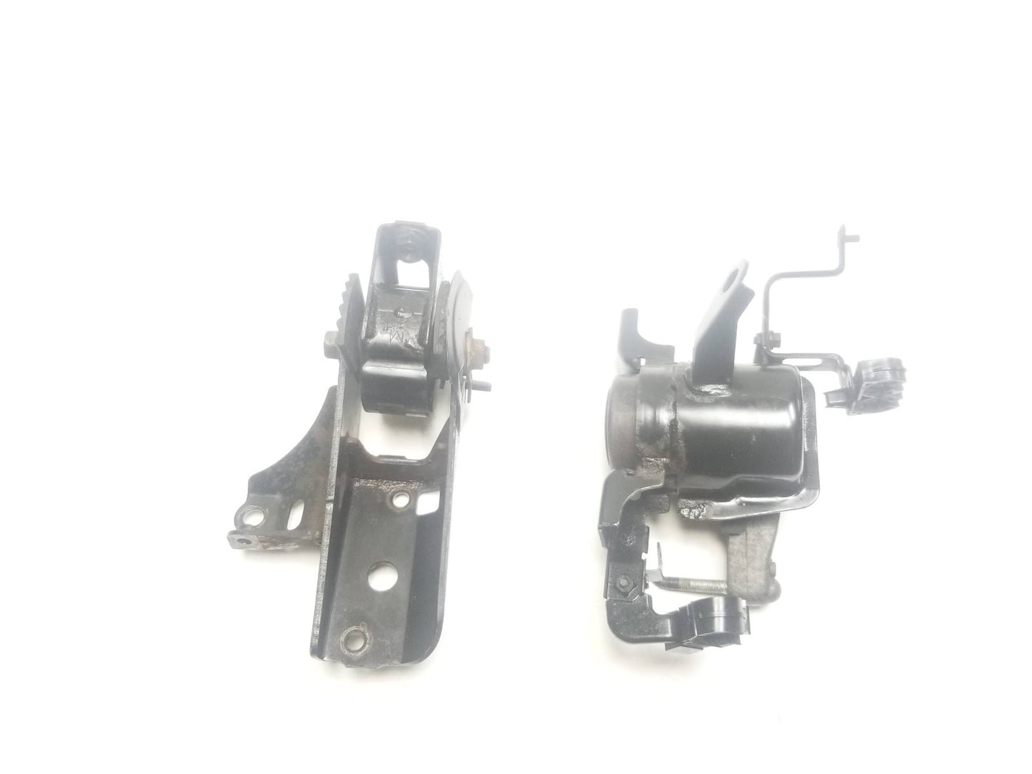 2011 - 2016 Scion Tc Motor Mount Bracket OEM