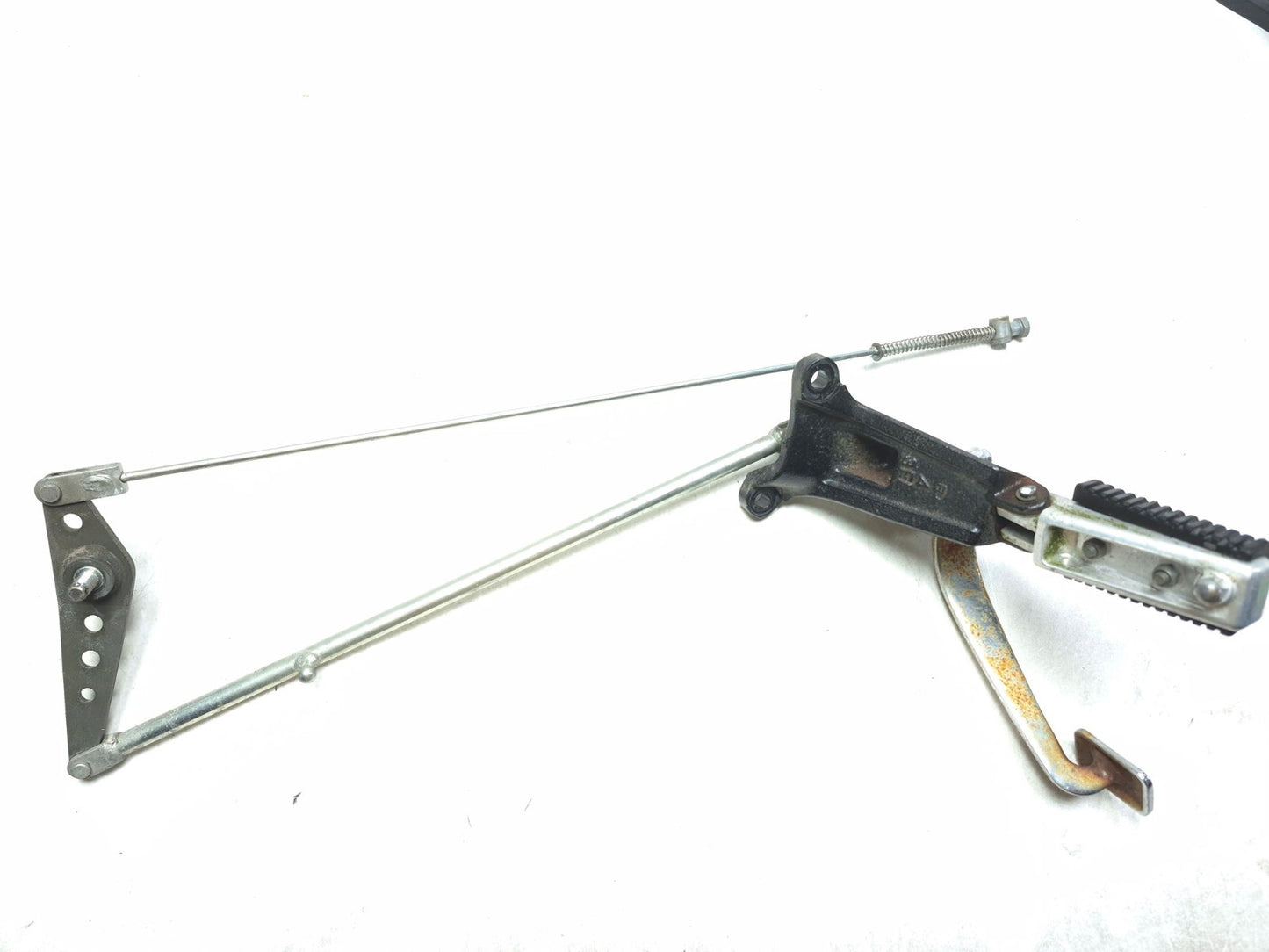 2004 Suzuki Intruder Volusia Vl800 Right Footrest W/ Brake Pedal Assy OEM