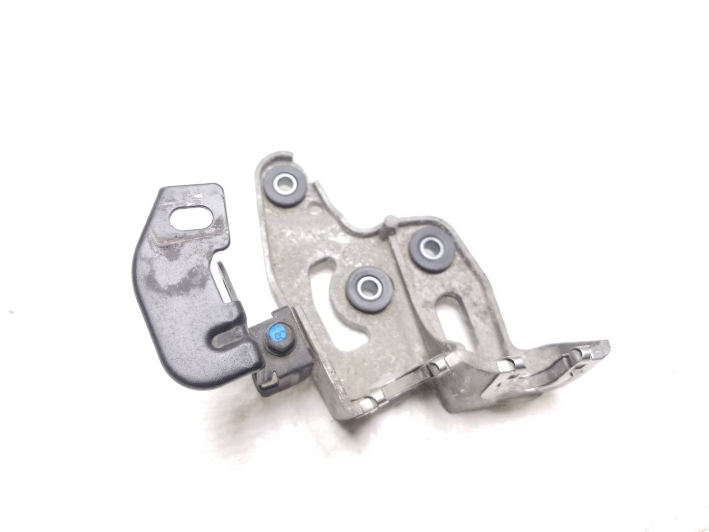 2014 - 2016 Kia Soul Mt Shift Cable Mount Bracket  OEM