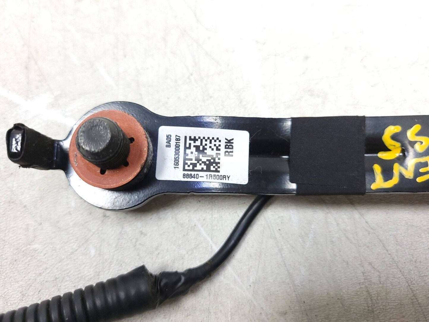 2012 - 2016 Hyundai Accent Front Passenger Seat Belt Buckle OEM