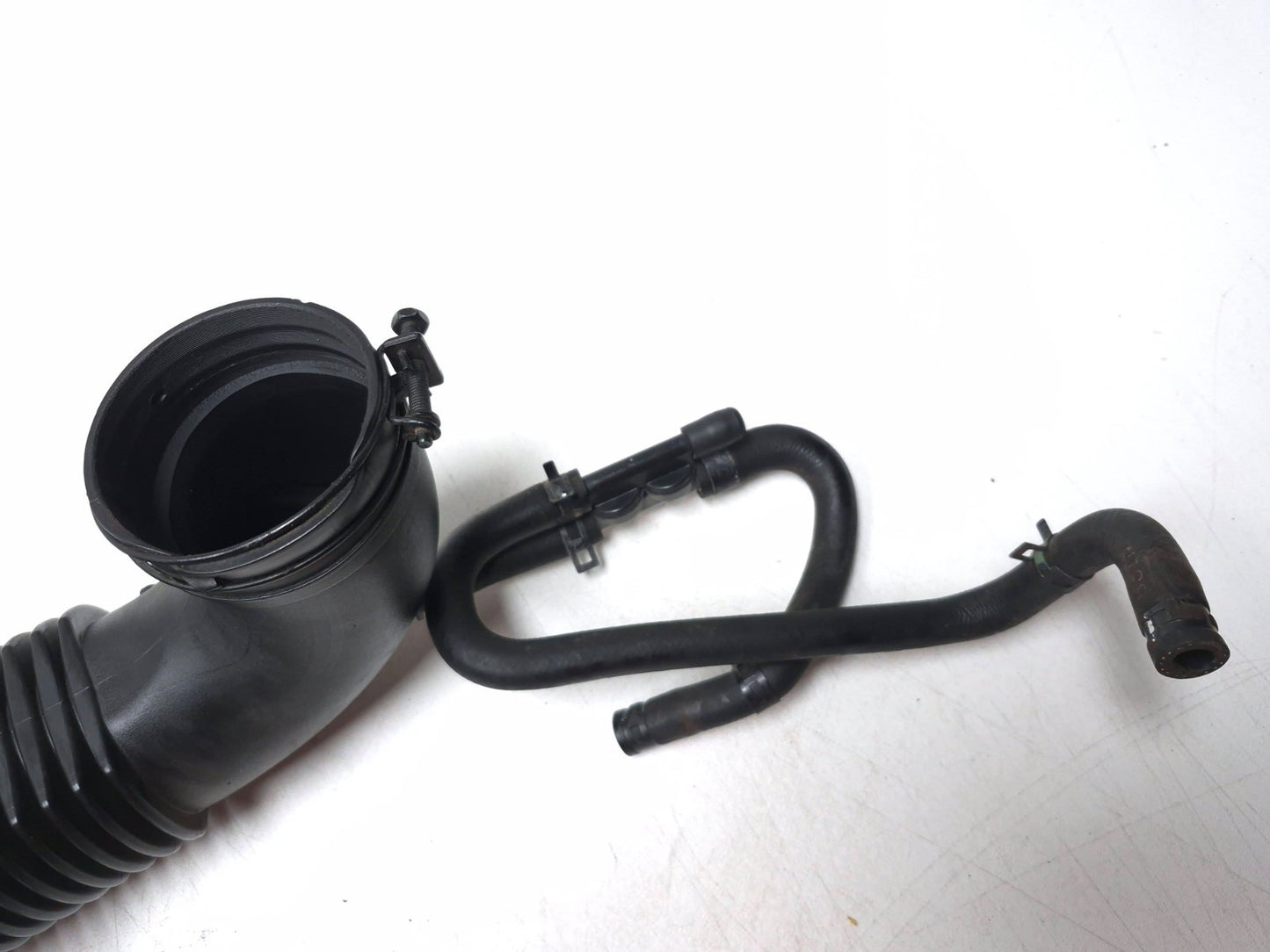 2012 Hyundai Sonata Air Cleaner Intake Duct Hose Tube 28130-3q160 OEM