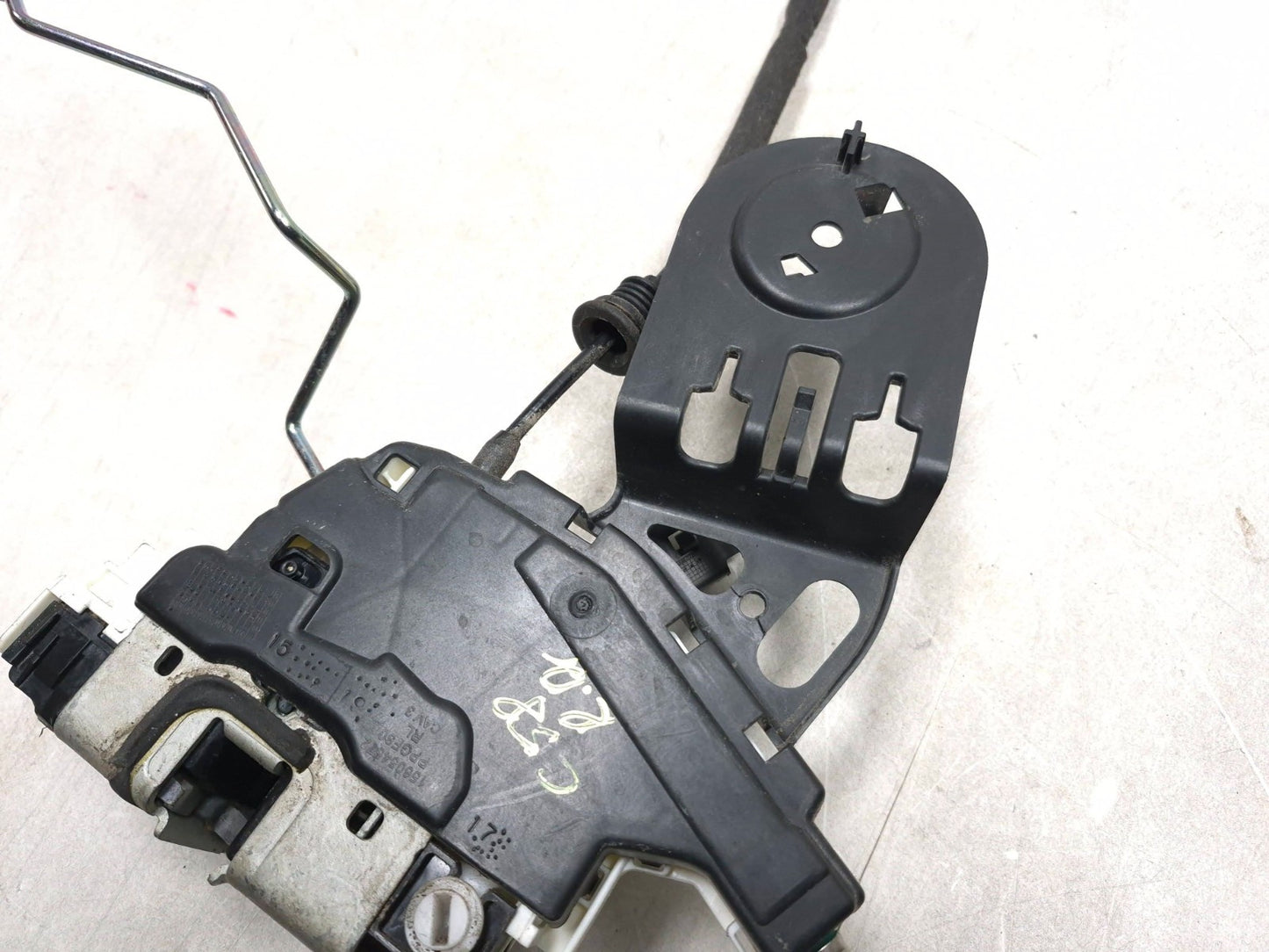 2018 Chrysler 300 Limited AWD Rear Left Driver Side Door Handle Lock Latch OEM