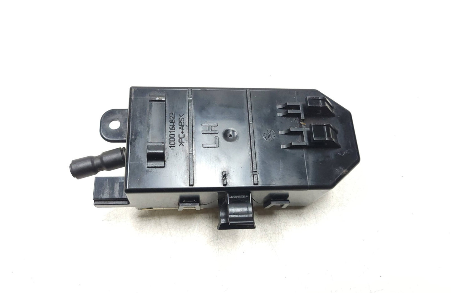 2010 - 2015 Jaguar XJ Seat Lumbar Adjust Pump Front Driver Side Left OEM