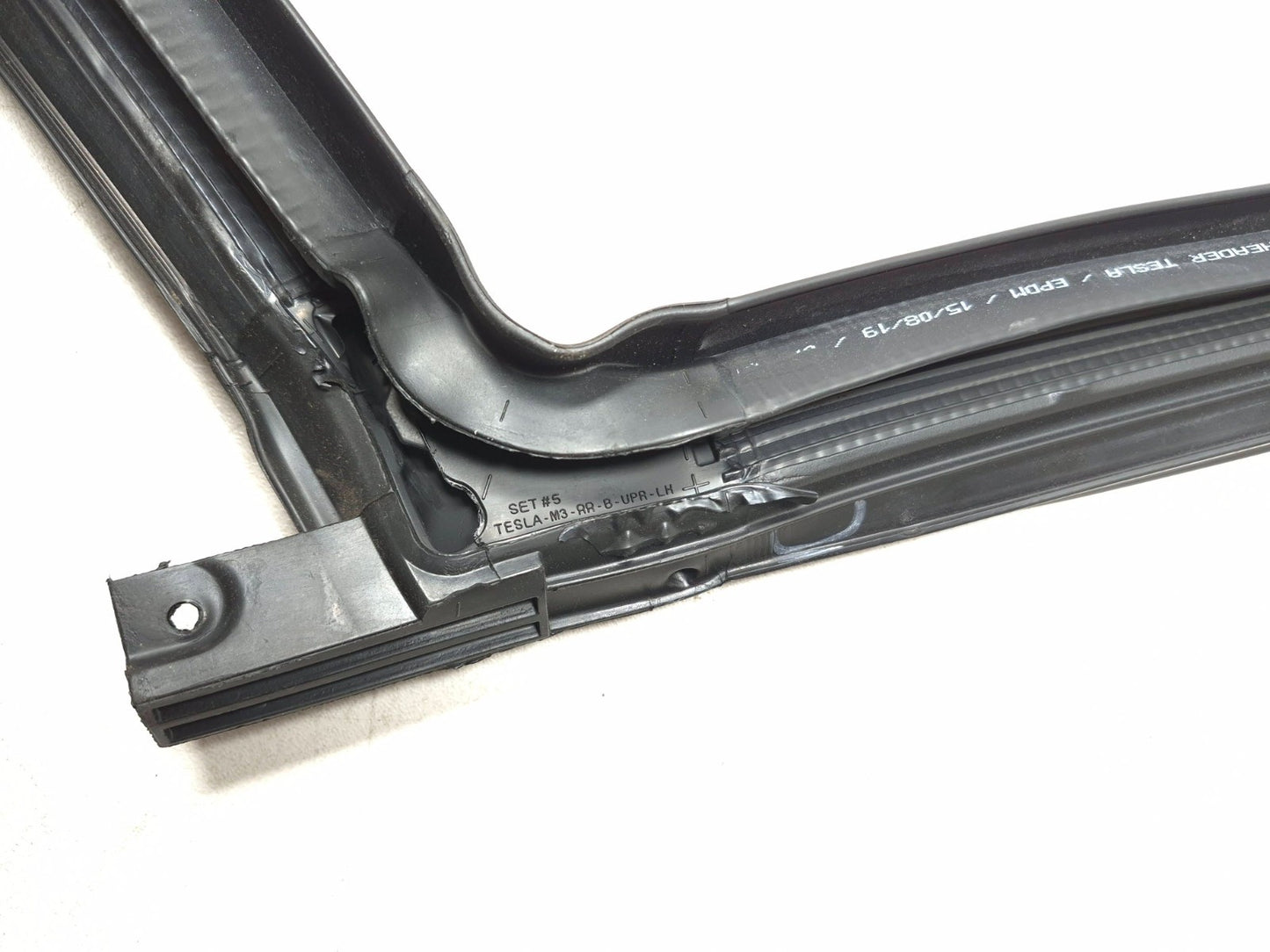 2019 Tesla Model 3 Rear Door Weatherstrip Seal Driver Side Left 2pcs OEM