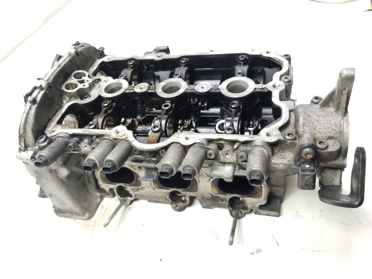 2009 - 2012 Audi Q5 3.2 Engine Cylinder Head Pair OEM
