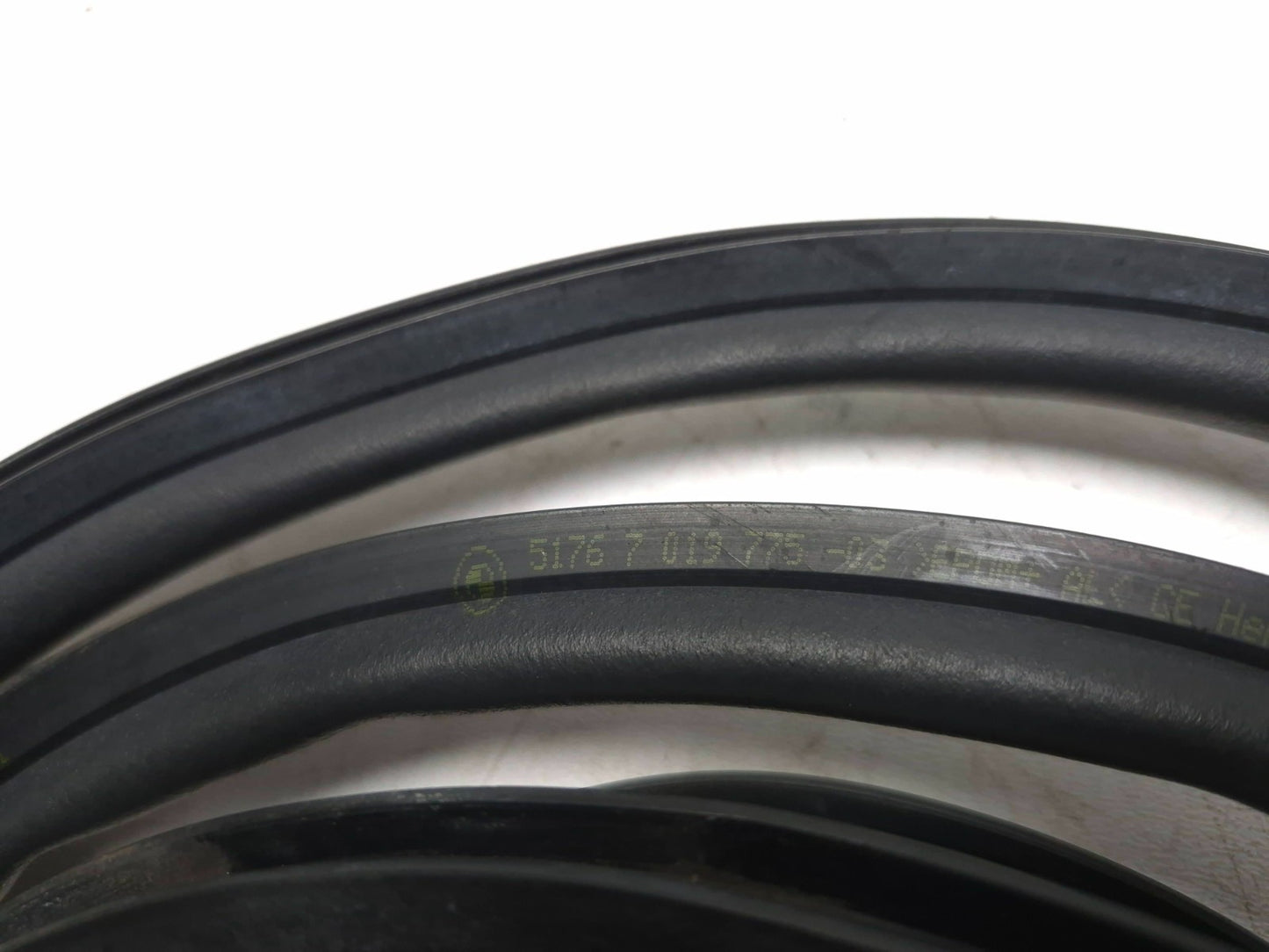 2011 BMW 750li Hood Bonnet Rearward Seal Weatherstrip Rubber OEM