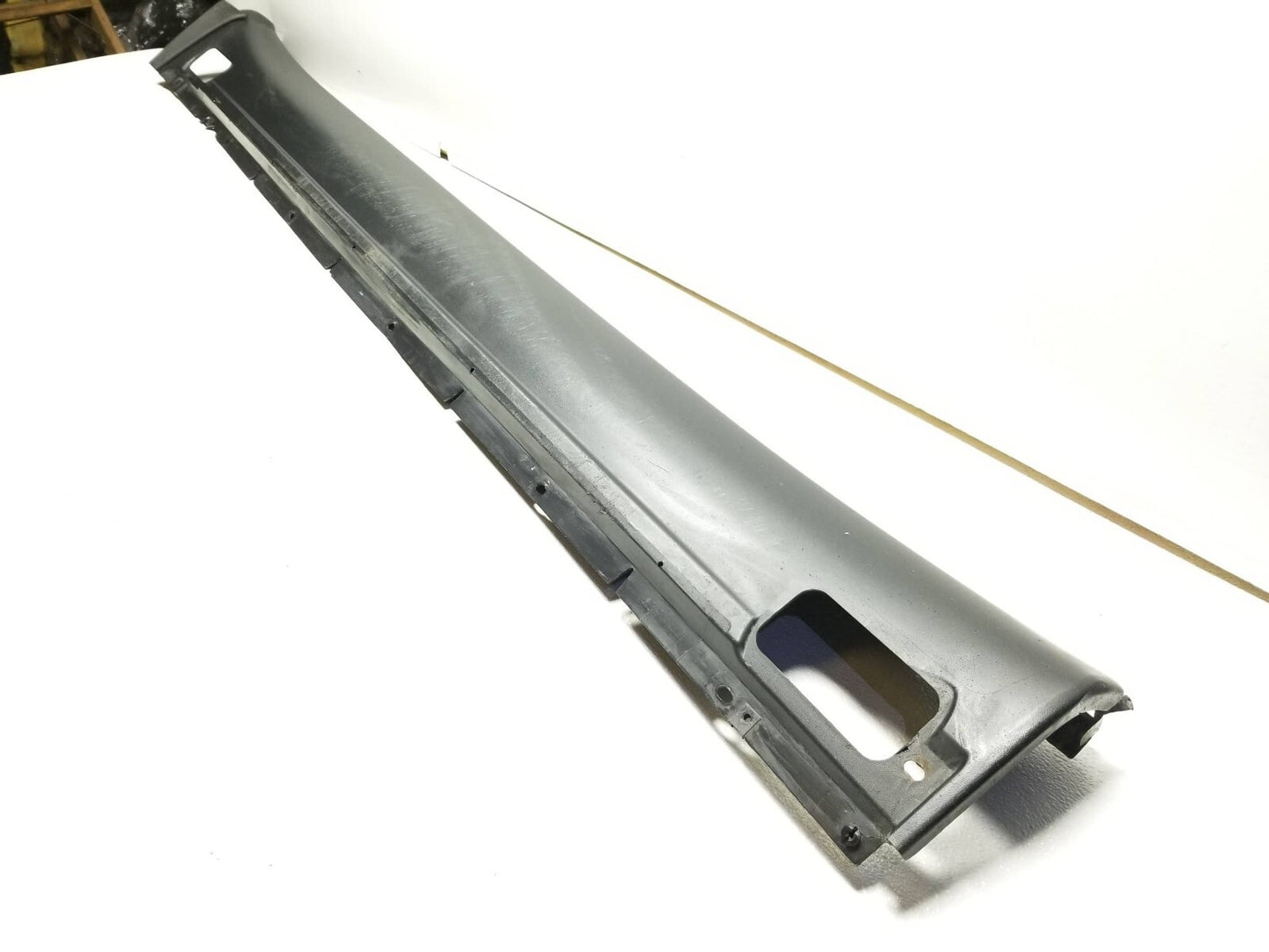 2011 - 2014 Porsche Cayenne Right Passenger Side Rocker Panel Skirt Molding OEM