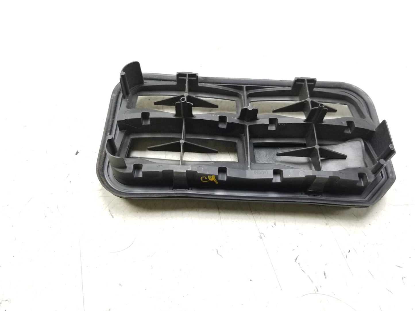 2010 - 2016 Cadillac SRX Rear Quarter Pressure Vent Flap OEM
