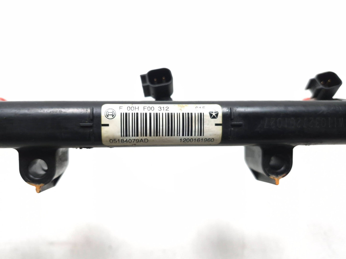 2012 Jeep Grand Cherokee Fuel Rail W/ Injector OEM