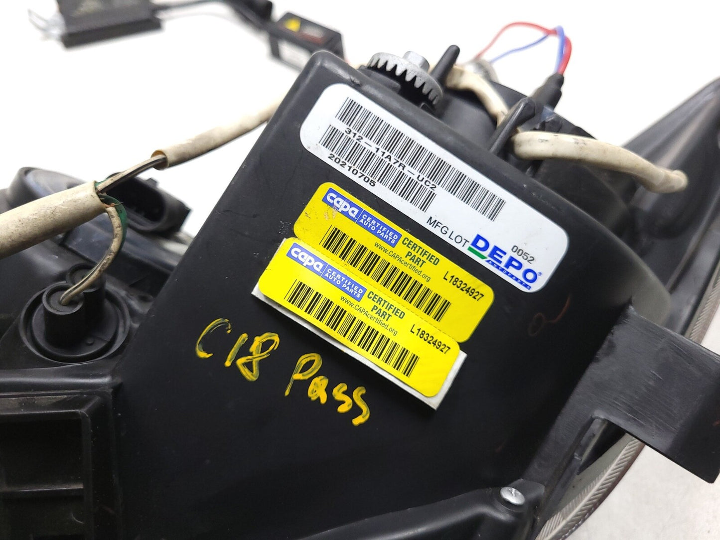 2005 - 2010 Scion Tc Headlight Front Passenger Side Right