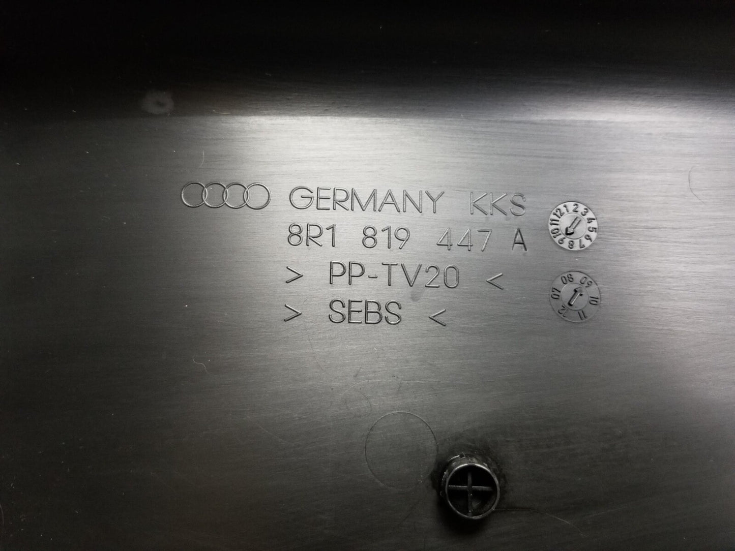 2009 - 2017 Audi Q5 Cowl Vent Panel Windshield Window Front OEM
