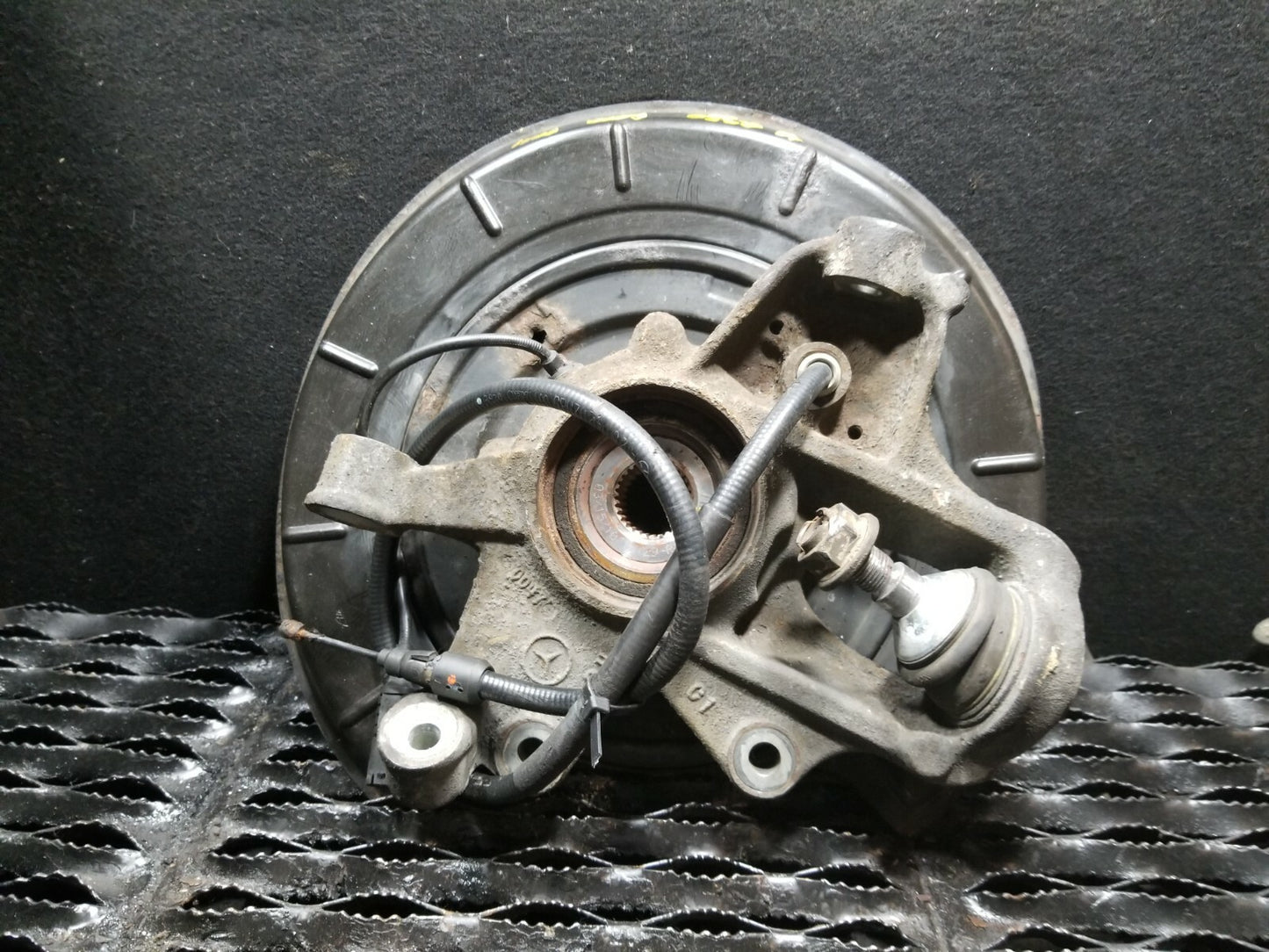 07 08 09 10 Mercedes-benz R350 Rear Right Passenger Side Spindle Knuckle OEM