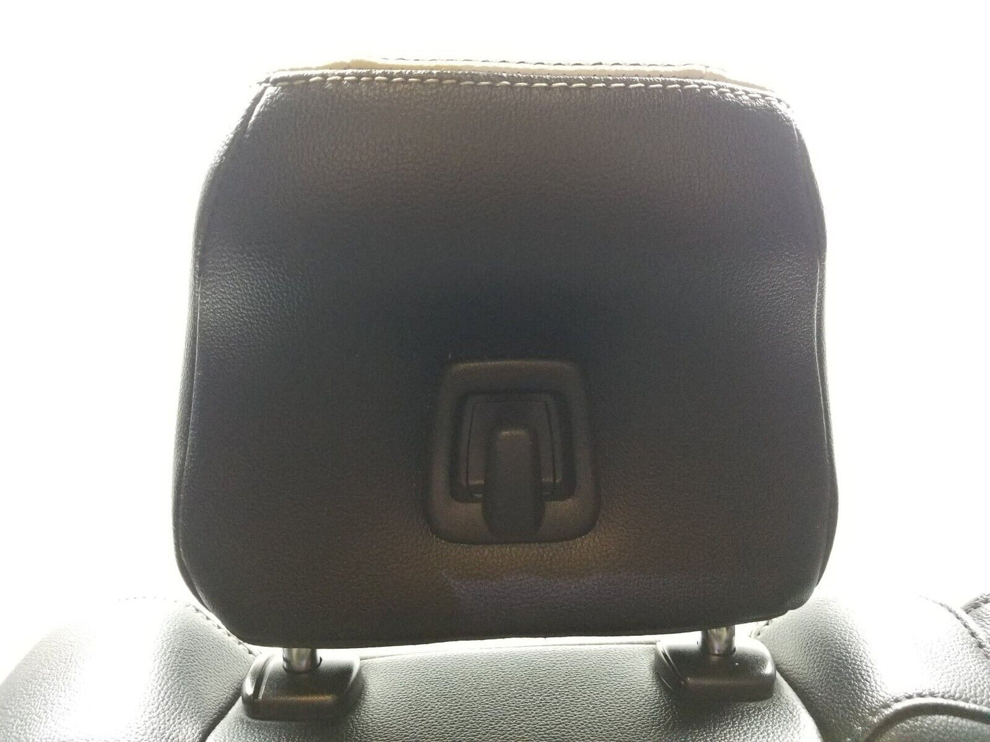 15 16 17 Ford Mustang Seat  Front Passenger Right Oem. Heated Cooled
