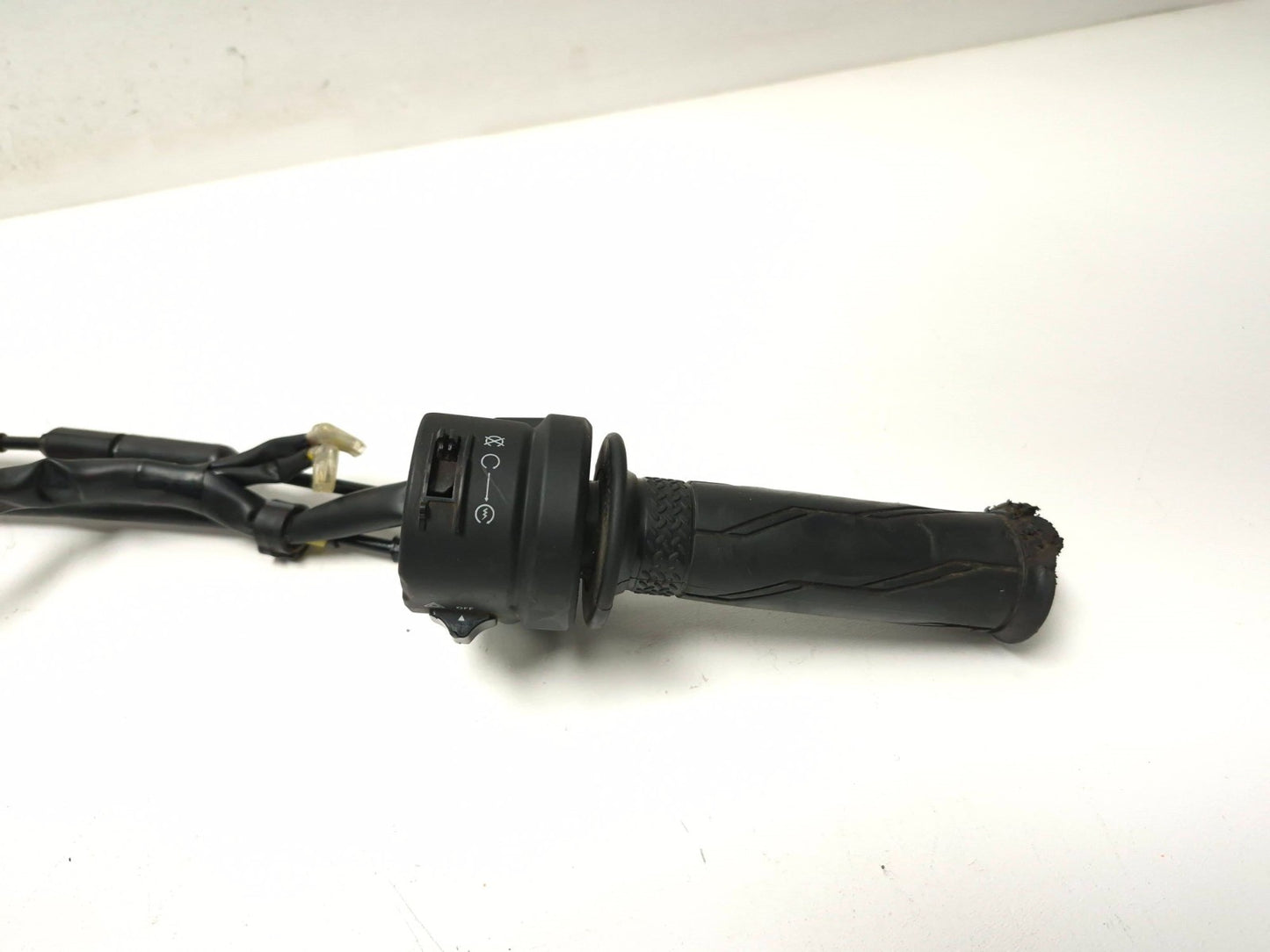 2025 Yamaha Yfz R3 320 Right Handlebar Switch & Throttle Cable Grip Assy OEM