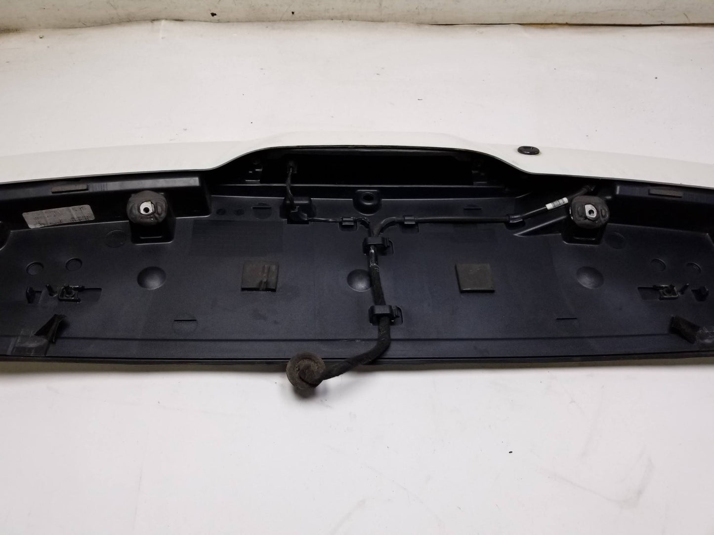 2011 - 2013 Jeep Grand Cherokee Rear Spoiler Trunk W/ 3rd Brake Light OEM