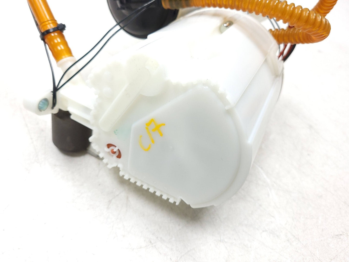 16-18 BMW 330xi F30 Fuel Pump 7344066 OEM β