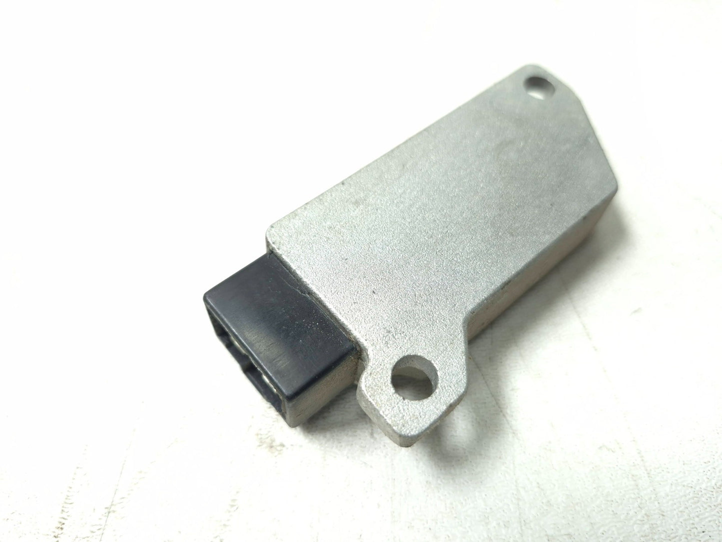 1991 Yamaha Fzr600r Voltage Regulator Rectifier OEM