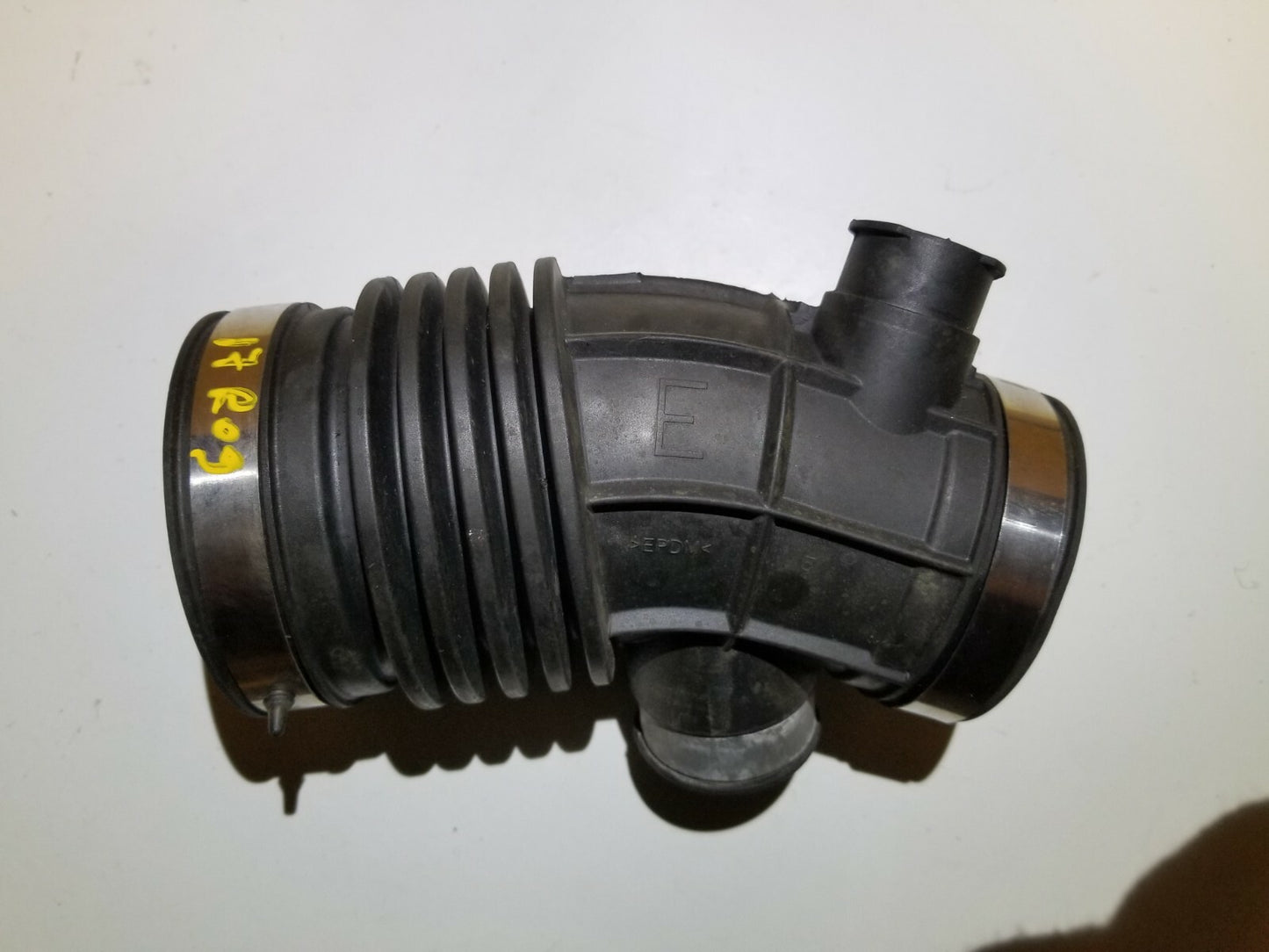 16 17 18 19 Nissan Rogue Air Intake Duct Pipe OEM 36k Miles