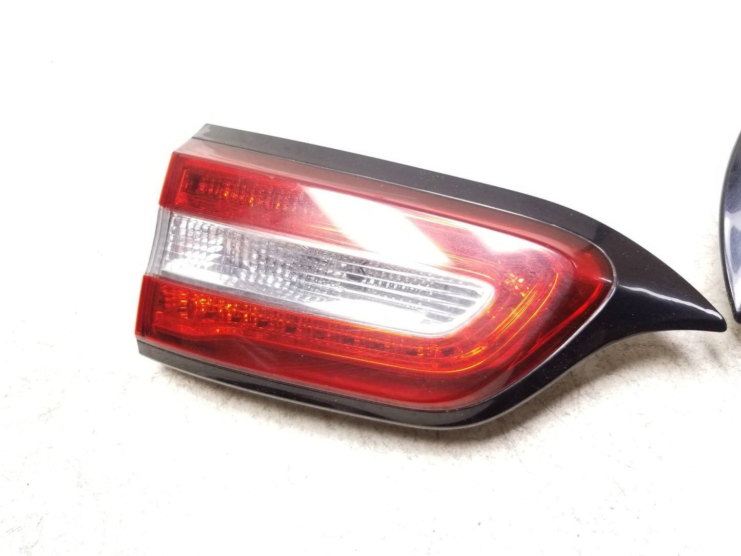 2016 Jeep Cherokee Tail Light Left & Right OEM