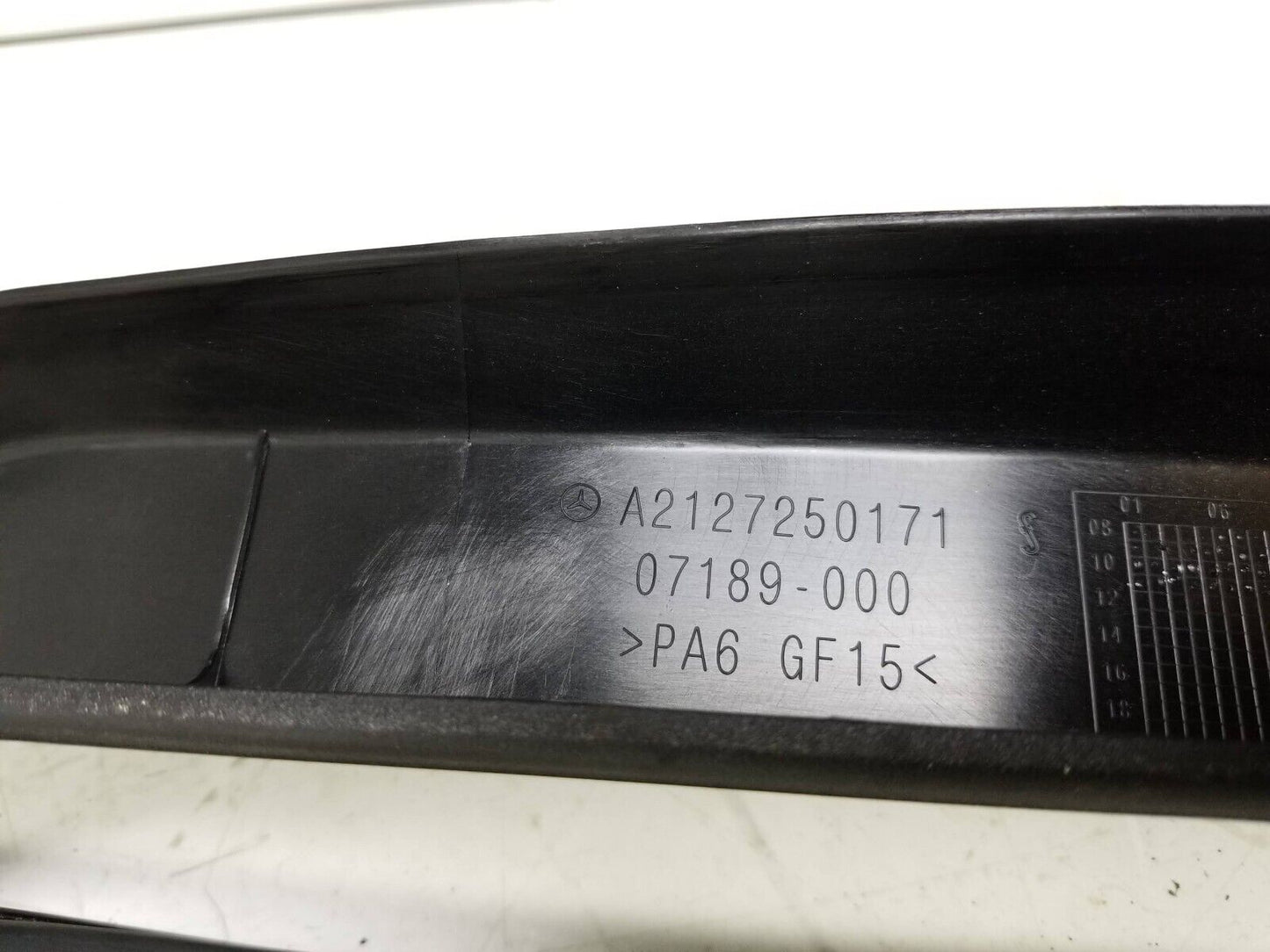 10-16 Mercedes E350 E500 Door Window Frame Trim & Seals Front Driver Side Lh OEM