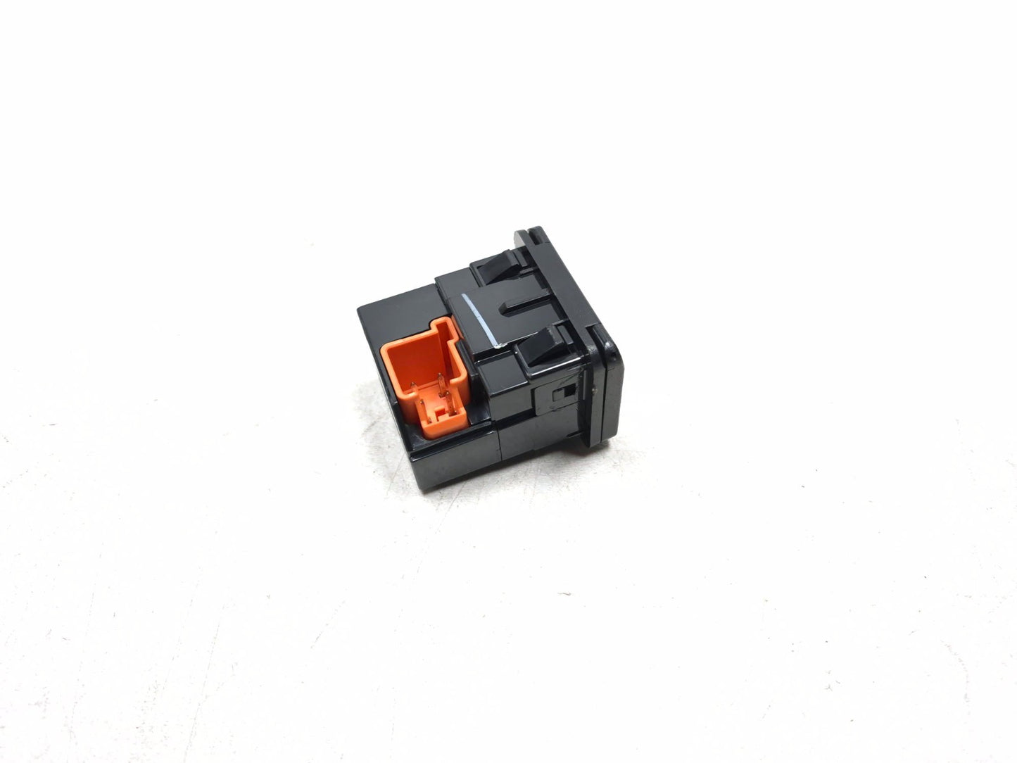 2010 Dodge Caliber Sxt Inverter 115v AC 150w Outlet OEM