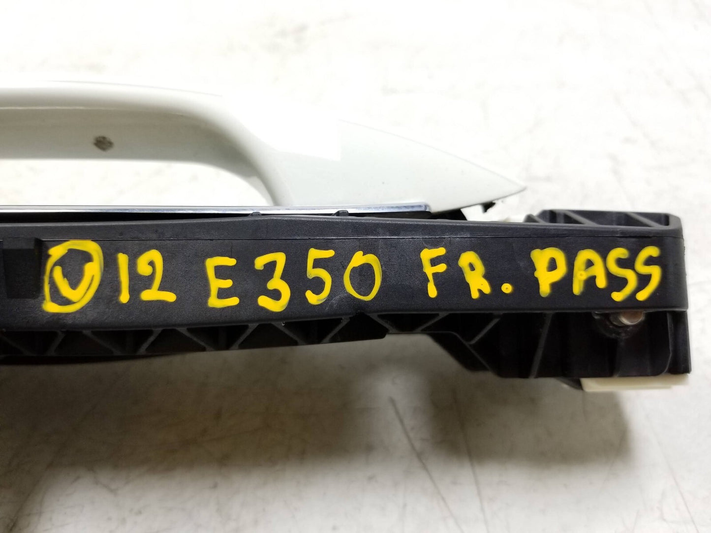 2012 Mercedes E350 Front Passenger Exterior Door Handle OEM