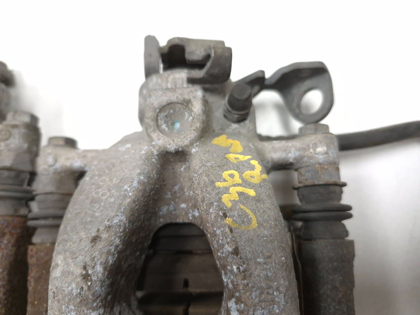 2014 Fiat 500l Brake Caliper Rear Left & Right Pair OEM