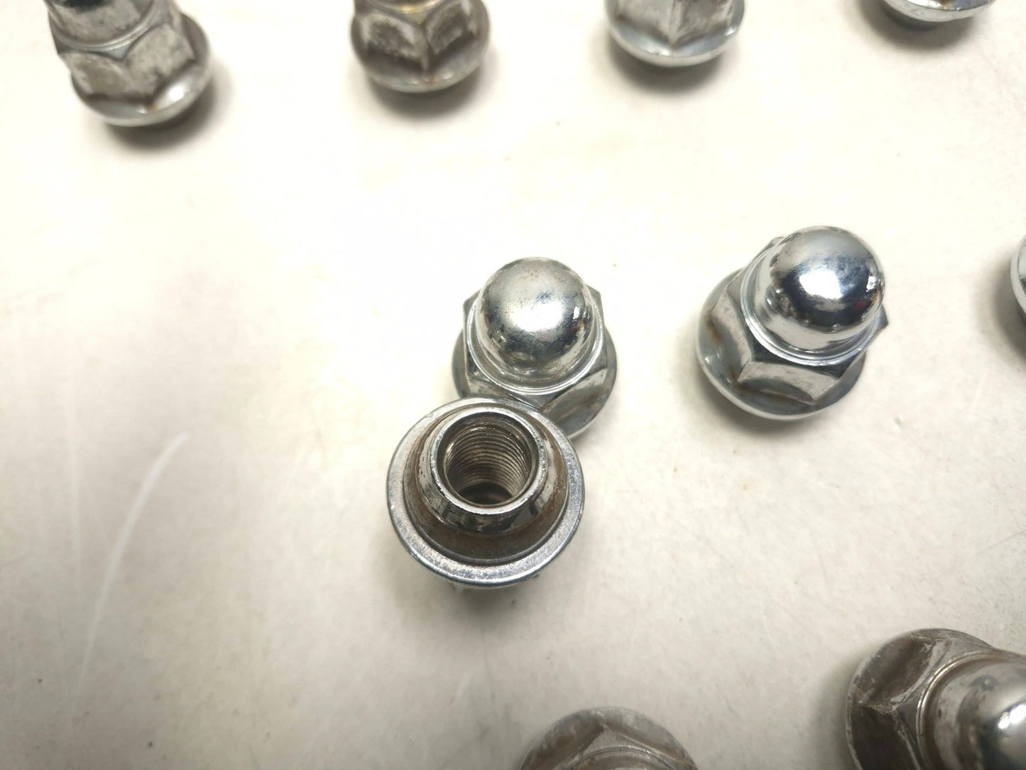 2017 Hyundai Elantra Gt Wheel Lug Nut 15 Pcs OEM