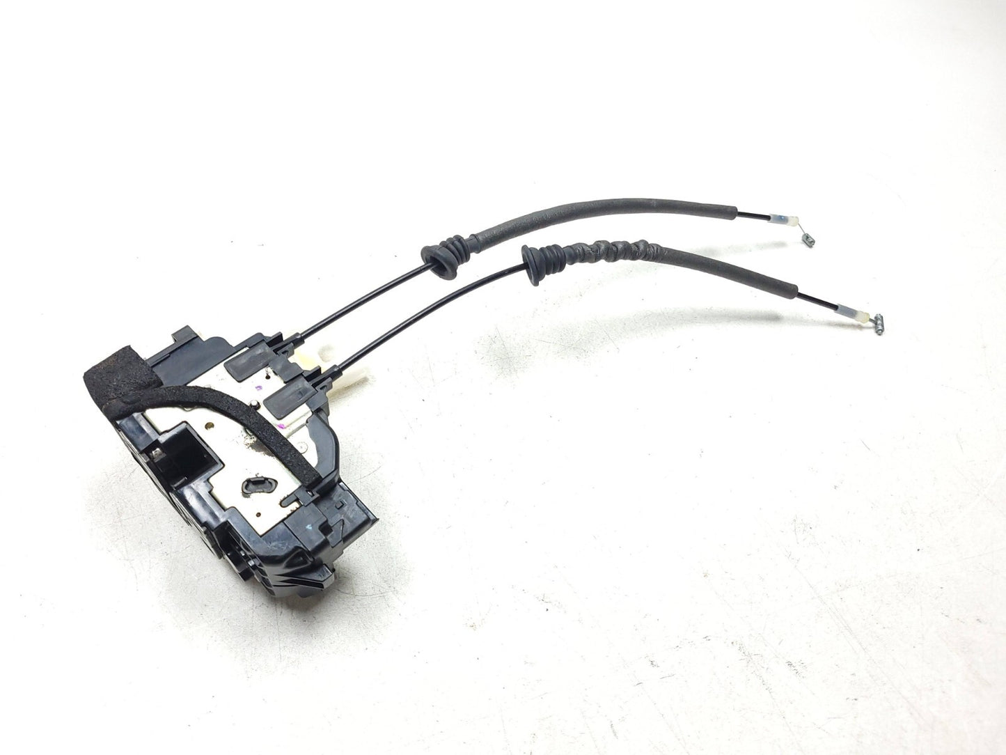 09-14 Hyundai Genesis Door Lock Latch Actuator Front Driver Side Left OEM Sedan