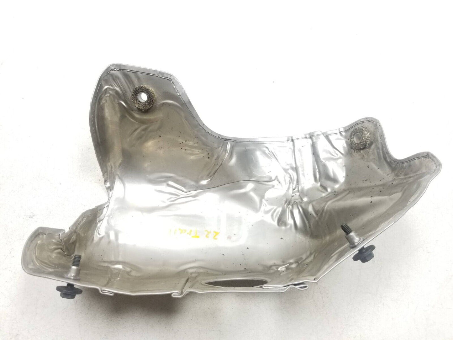 2021 - 2023 Chevrolet Trailblazer Engine Exhaust Pipe Heat Shield Cover 1.3l OEM