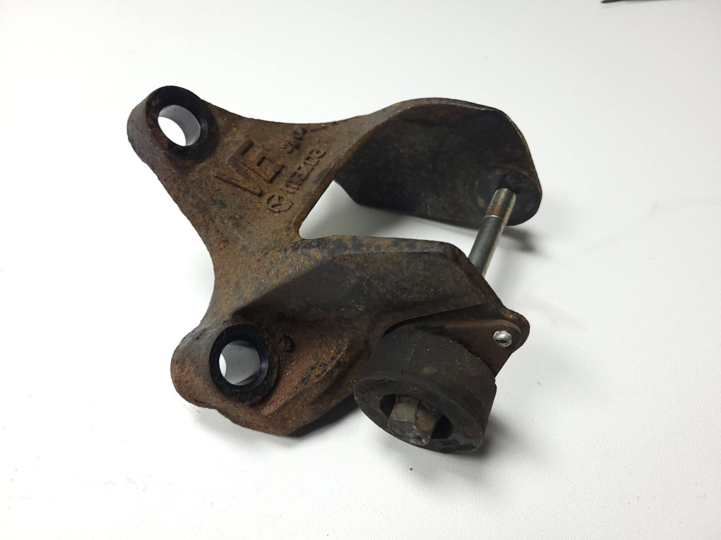 2007 - 2015 Mazda Cx-9 AWD Engine Mount Bracket Td11-39-08yb OEM