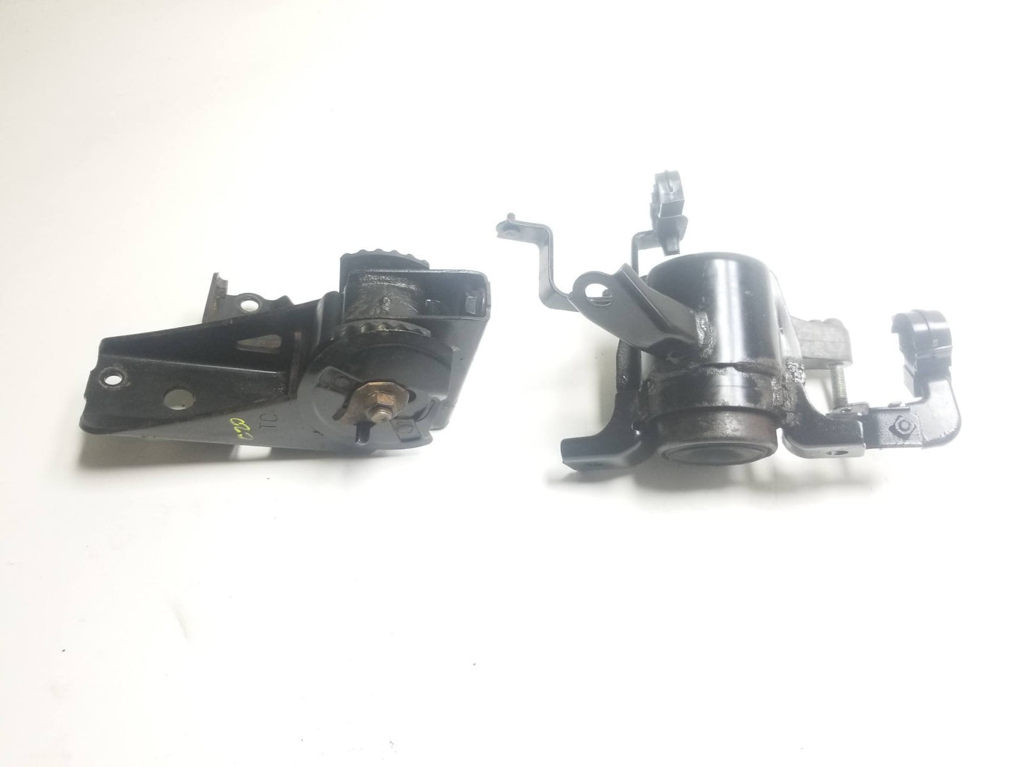 2011 - 2016 Scion Tc Motor Mount Bracket OEM