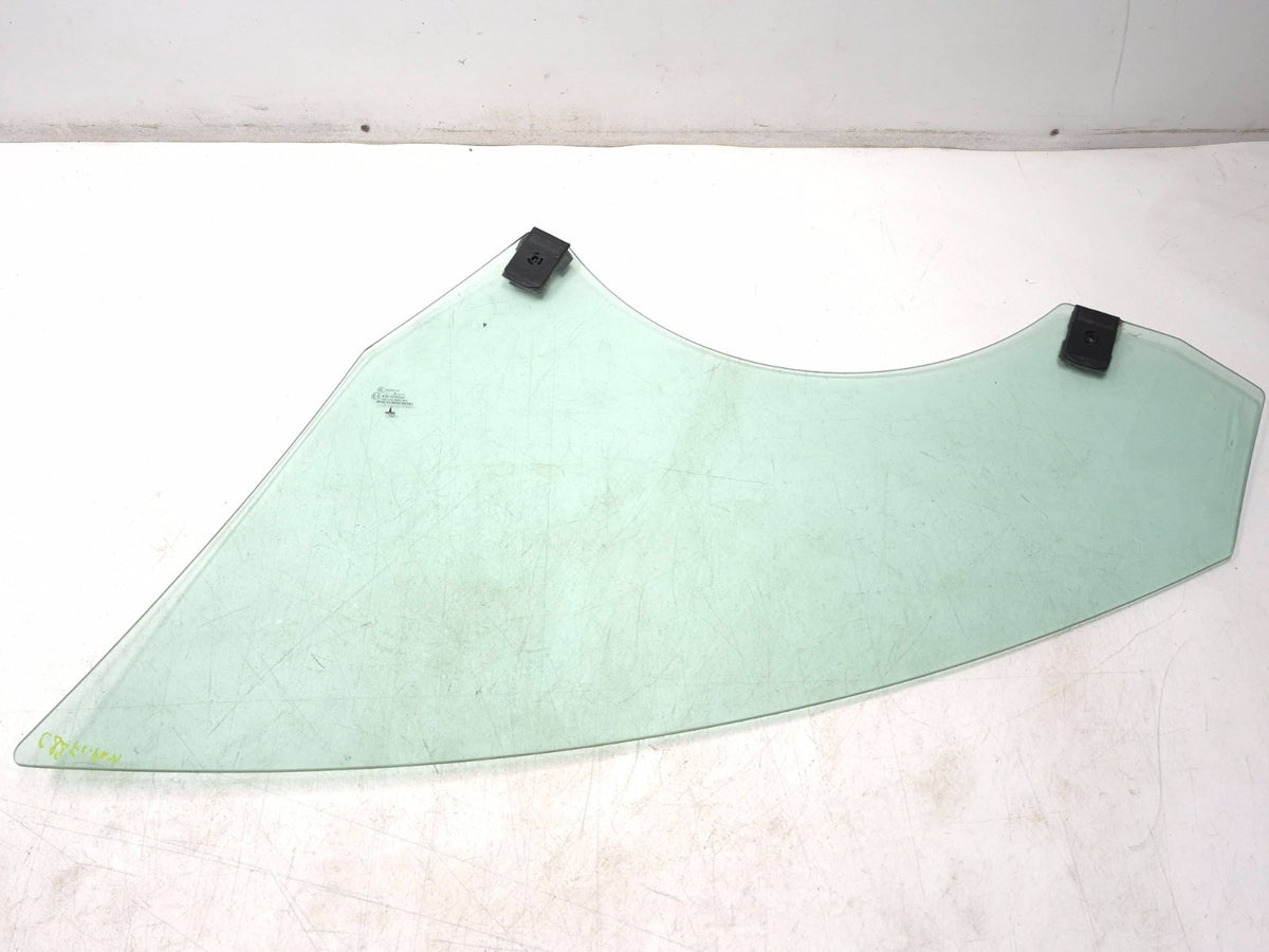 2018 Tesla Model 3 Front Door Window Glass Passenger Side 1077901-00-a OEM