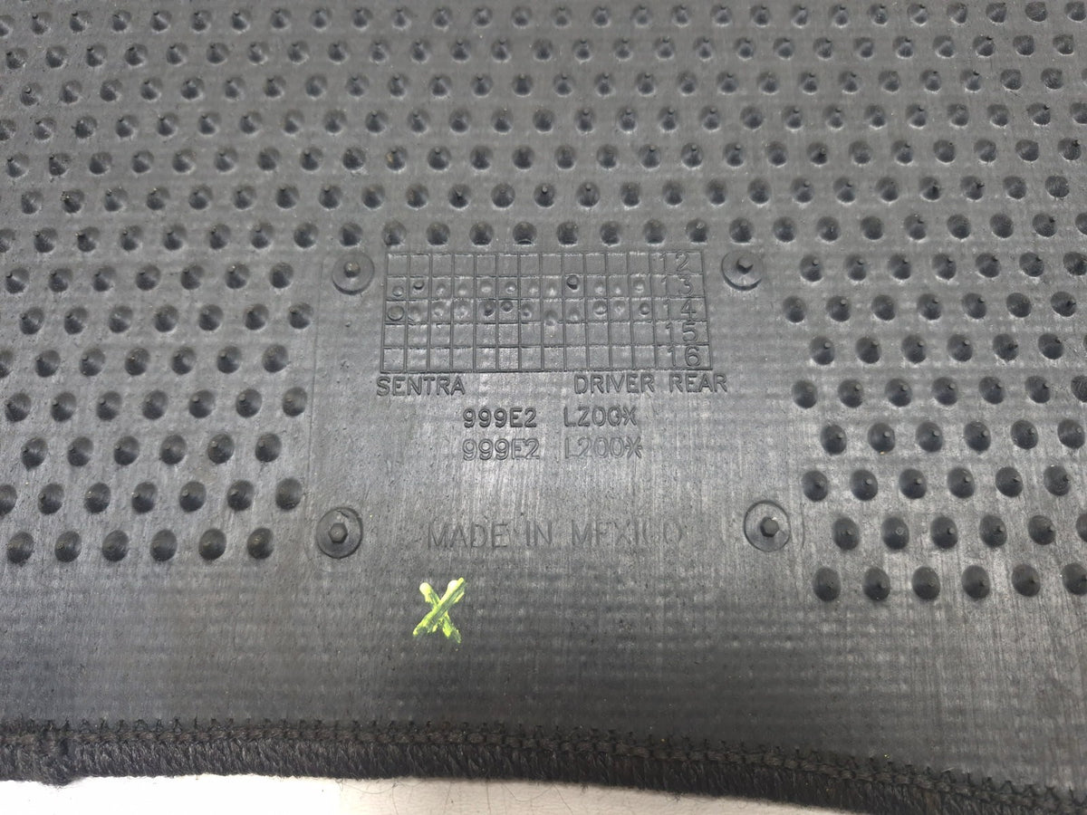 2015 Nissan Sentra Floor Mat Carpet 3pcs OEM