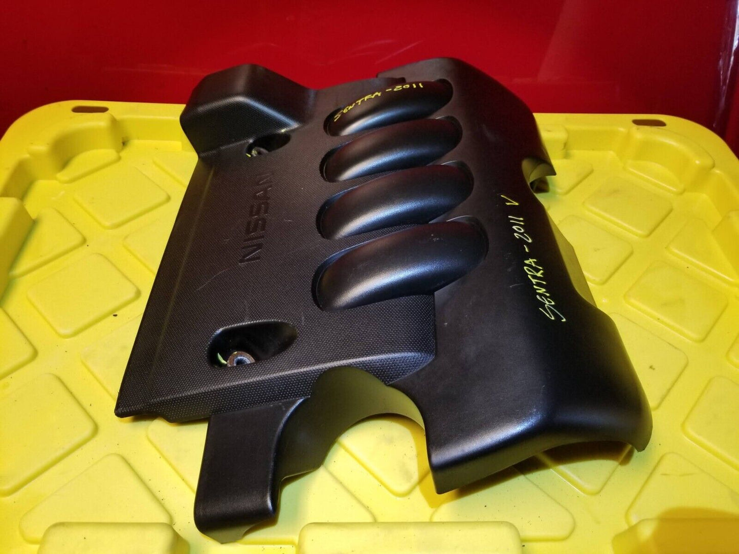 07 - 12 Nissan Sentra Engine Cover 2.0l OEM