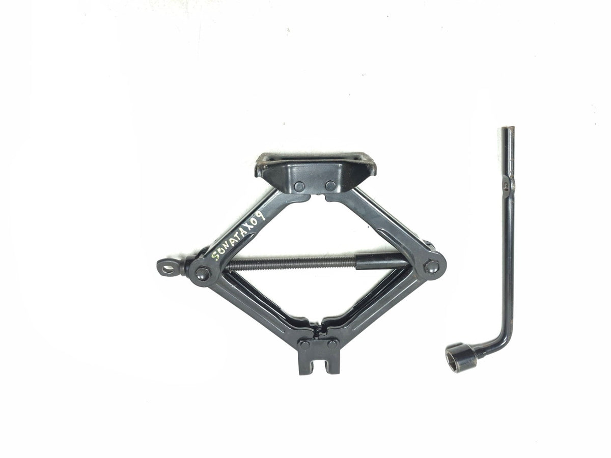 2009 Hyundai Sonata Lift Jack & Lug Wrench 09110-3k000 OEM