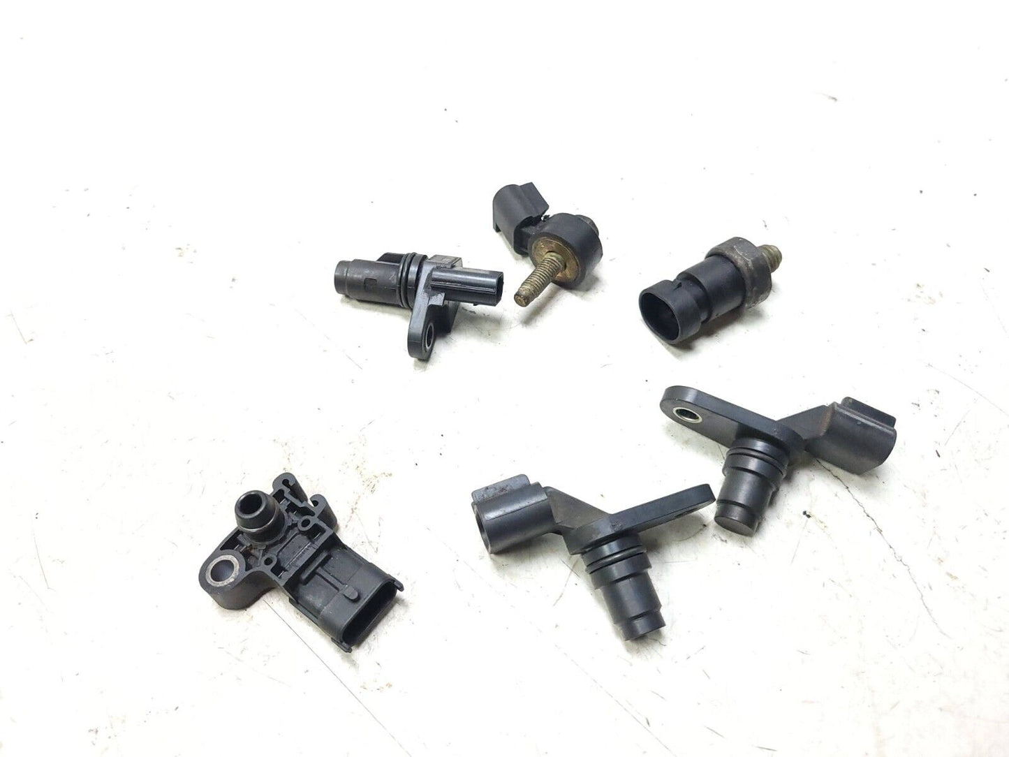 10-15 Chevrolet Equinox Crank/camshaft Knock Oil Air Pressure Sensor OEM