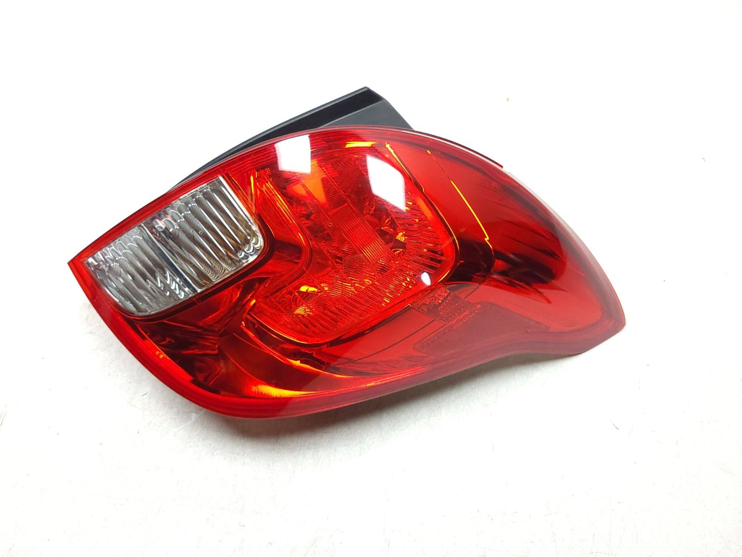 13 - 16 Buick Encore Tail Light Left & Right OEM