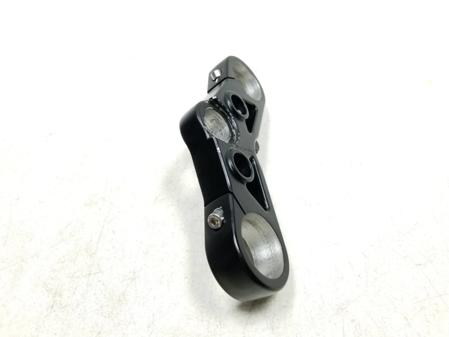 20 - 24 Benelli 302s Upper Triple Tree OEM 1609 Miles