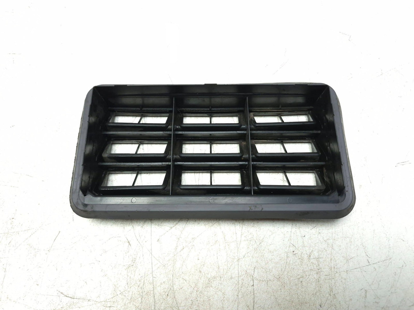 2010 Dodge Caliber Sxt Rear Quarter Pressure Vent Flap 2pcs OEM