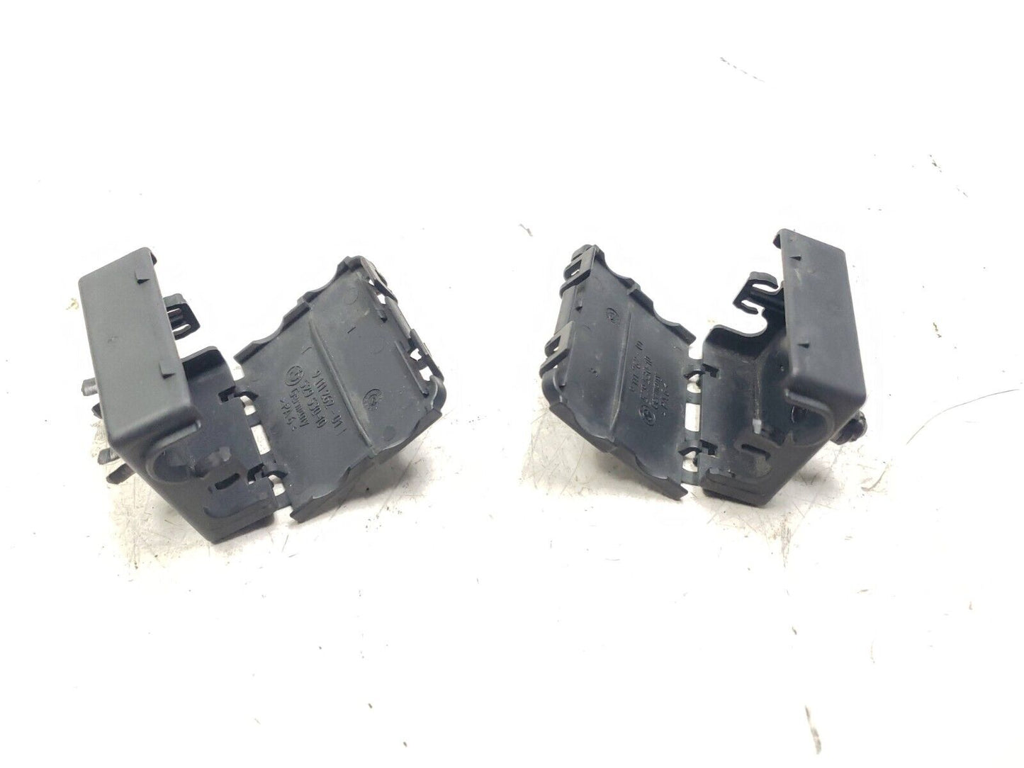 2007 - 2013 BMW X5 E70 Wire Plug Connector Bracket Rear Right & Left OEM