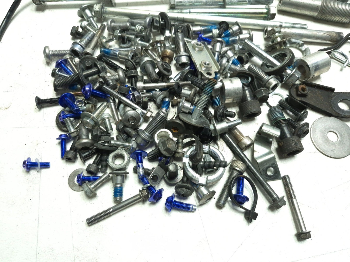 2009 Suzuki Sv 650 Misc Bolt W/ Hardware Bracket OEM