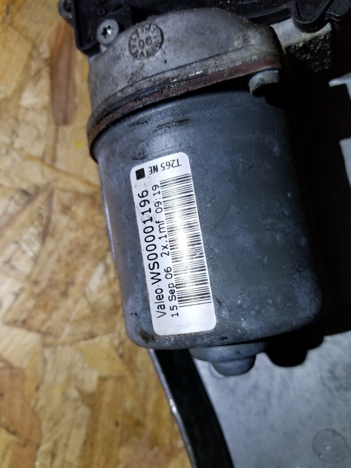 2007 - 2009 Cadillac SRX Windshield Wiper Motor & Linkage OEM